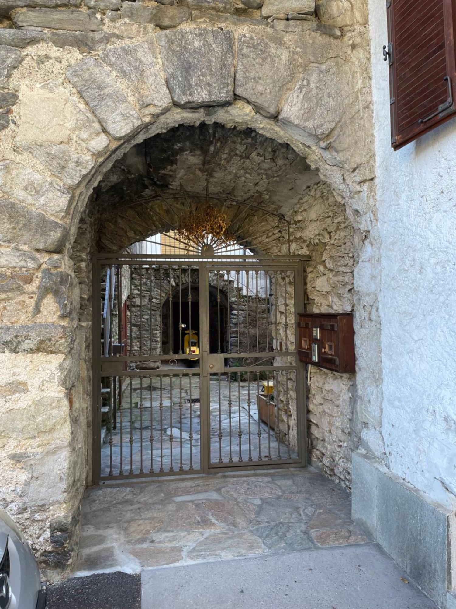 La Maison De Sara Pont-Saint-Martin Exterior photo